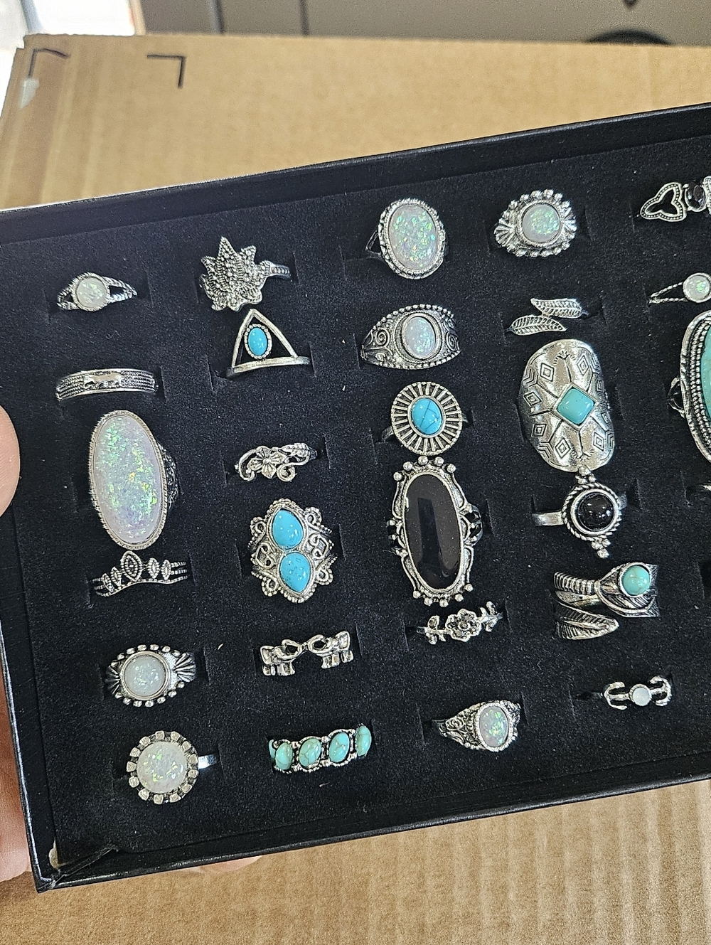36 Pcs Cocktail Rings - Picture 3 of 7